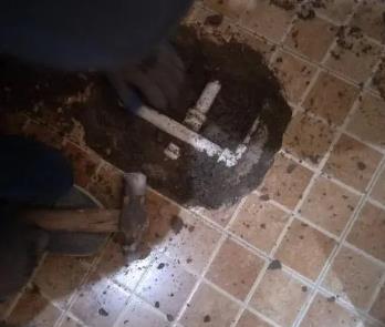 呼图壁卫生间漏水维修公司为您分享下卫生间渗水如何处理及注意事项